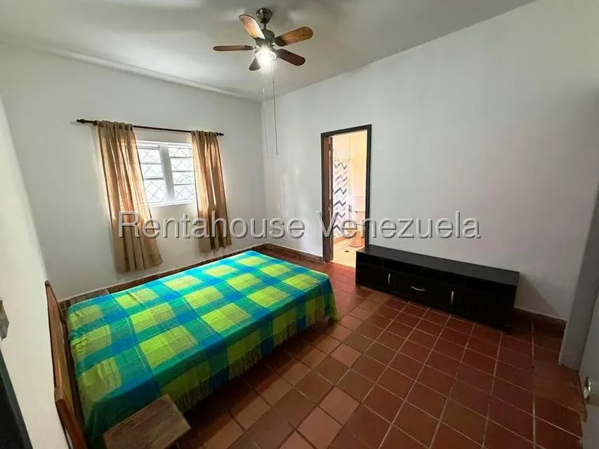 Anexo (Duplex) en Alquiler en Valle Arriba, Distrito Metropolitano - 20