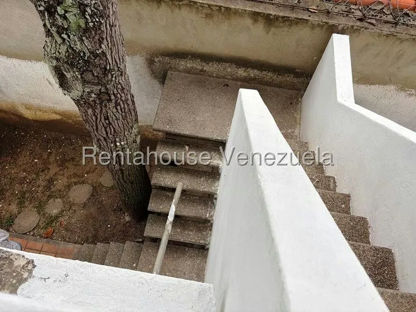 Anexo (Duplex) en Alquiler en Valle Arriba, Distrito Metropolitano - 23
