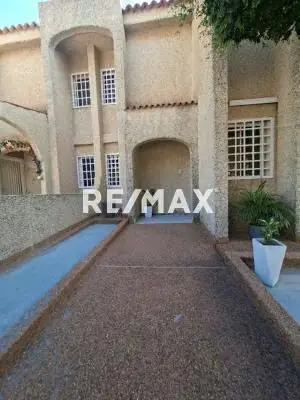 TOWNHOUSE EN VENTA EN SABANETA