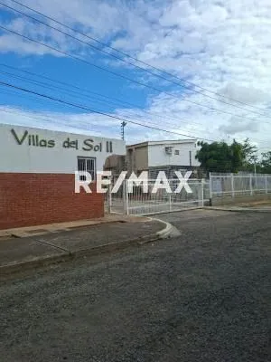 TOWNHOUSE EN VILLA EN SABANETA EN VENTA - 3