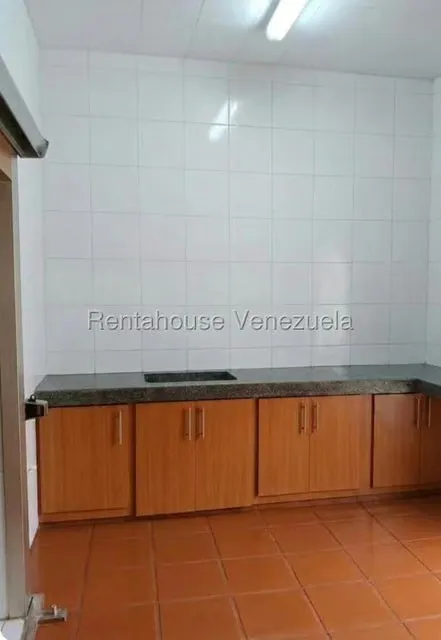 Comercial (Cava Refrigeradora) en Alquiler en Las Juajuitas, Miranda - 8
