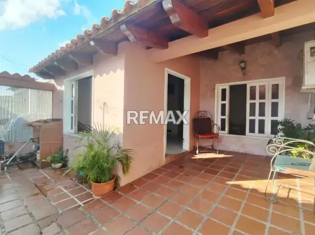 SE VENDE CASA EN CABUDARE URB. LOS YABOS