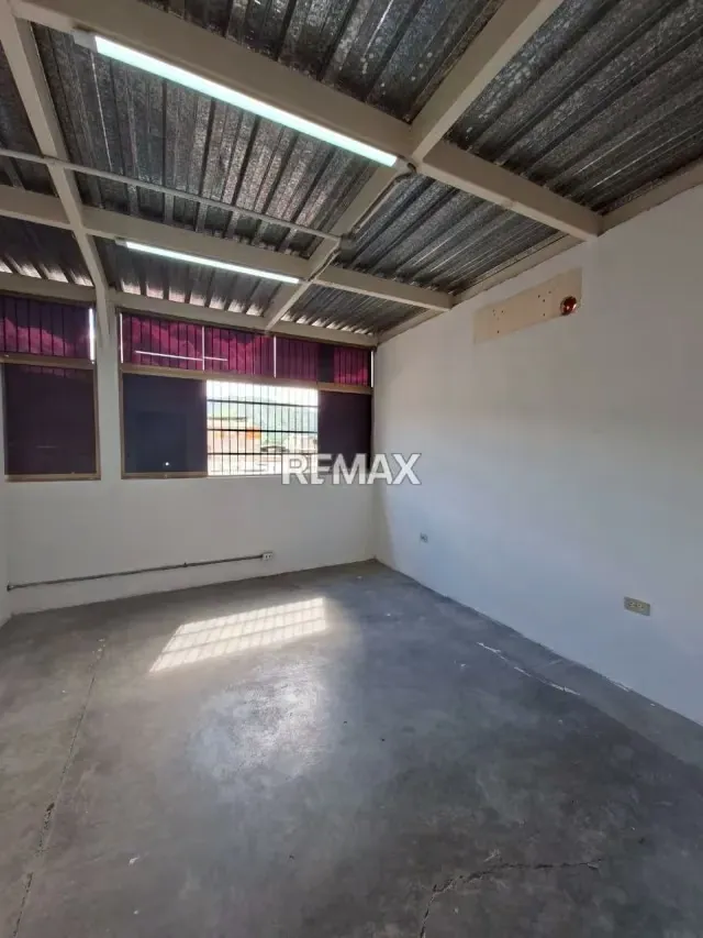 EDIFICIO COMERCIAL EN VENTA PRADO DE MARIA - 11