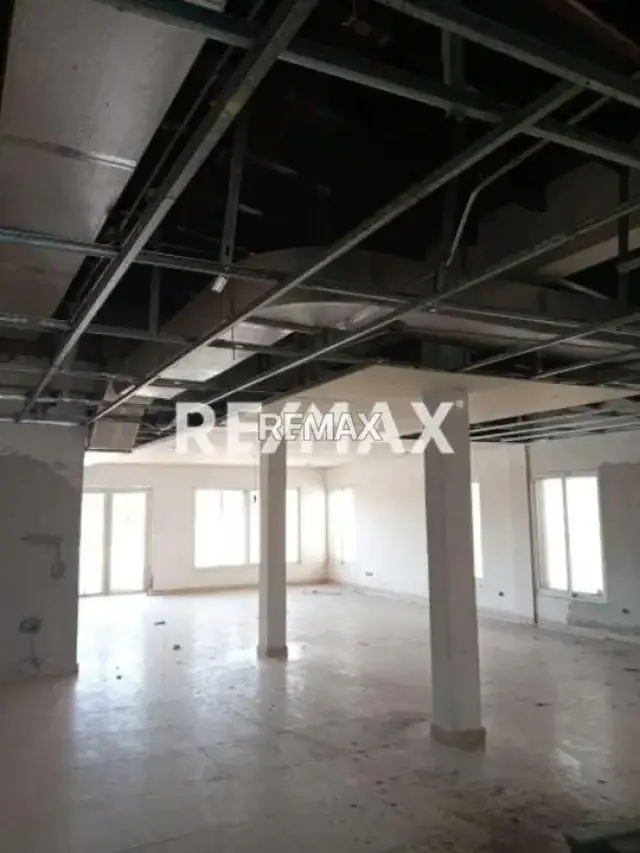 EN ALQUILER LOCAL COMERCIAL EN OBRA BLANCA PARA CLÍNICA, SECTOR JUANICO, MATURÍN