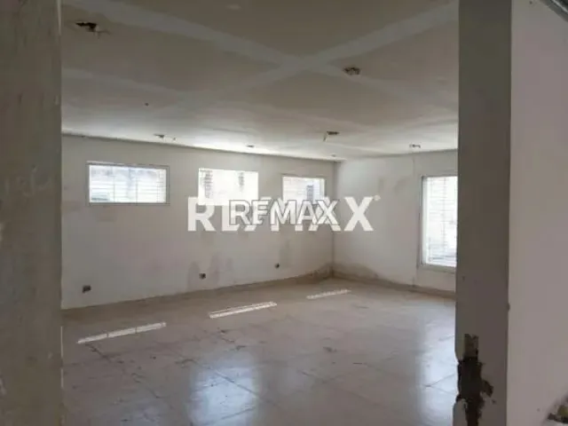EN ALQUILER LOCAL COMERCIAL EN OBRA BLANCA PARA CLÍNICA, SECTOR JUANICO, MATURÍN - 5