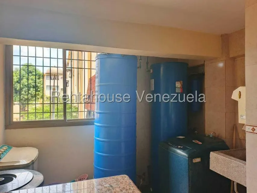 Apartamento (1 Nivel) en Venta en Avenida Goajira, Zulia - 12
