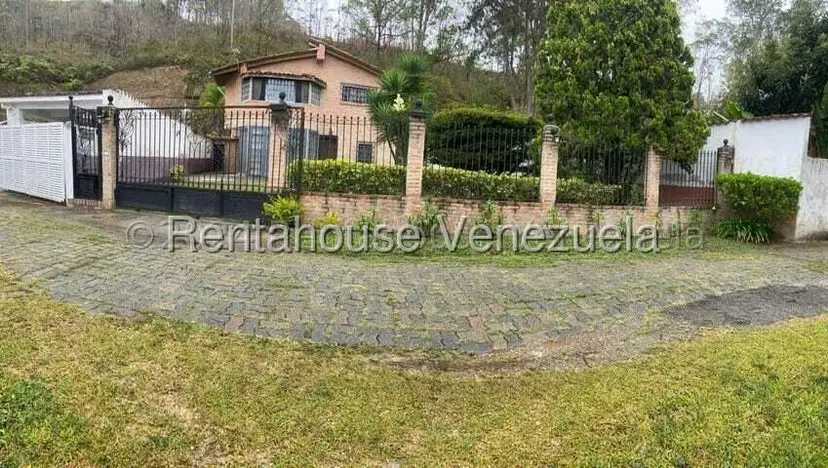 Casa (Multipes Niveles) en Venta en Club de Campo, Miranda