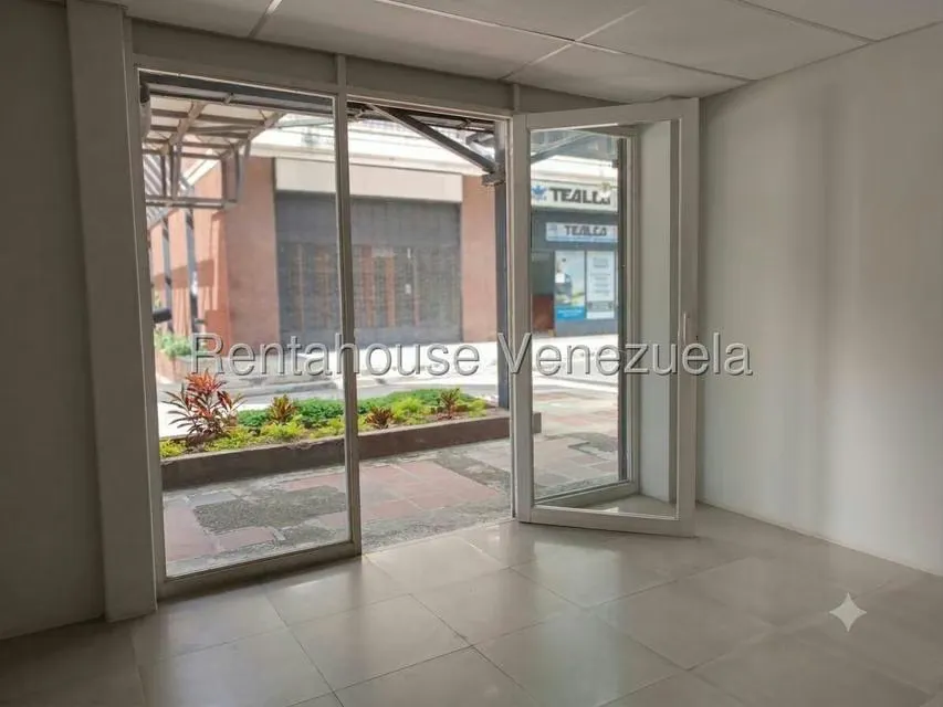 Local Comercial en Alquiler en El Tambor, Miranda - 13
