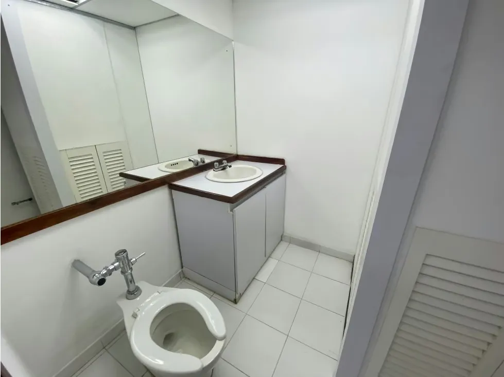 Alquilo oficina 150m2 Parque Cristal 7647 - 12