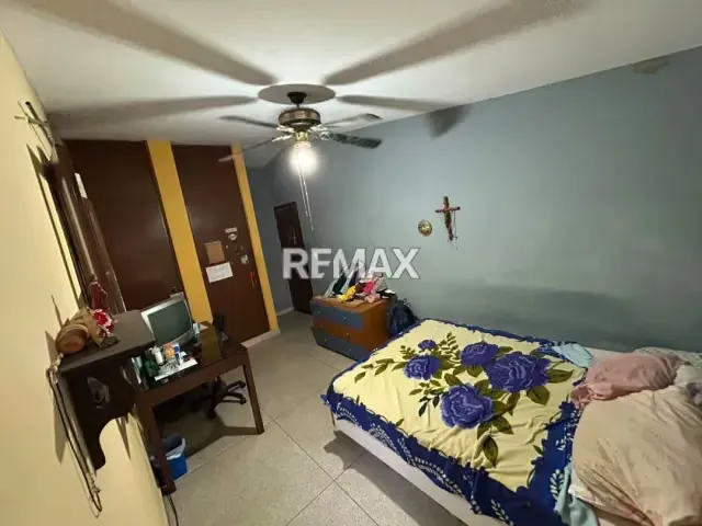 Venta Casa Macaracuay, avenida naiguata, sucre - 12