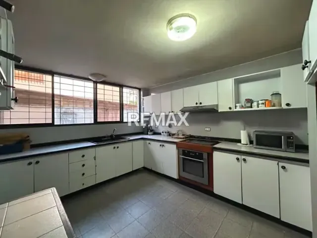 Venta Casa Macaracuay, avenida naiguata, sucre - 14