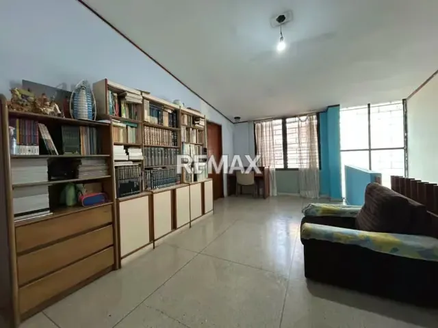 Venta Casa Macaracuay, avenida naiguata, sucre - 3