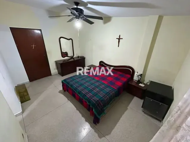 Venta Casa Macaracuay, avenida naiguata, sucre - 9