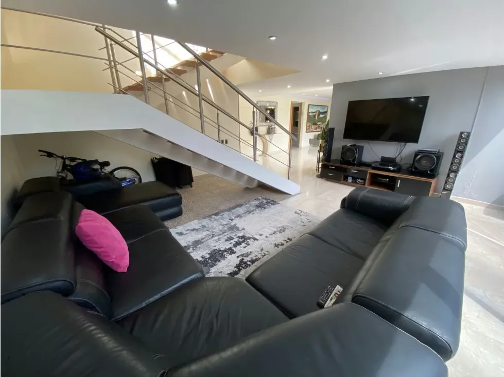 Se vende PH 740m2 3h+s/3.5b+s/6p Lomas de la Alameda - 6