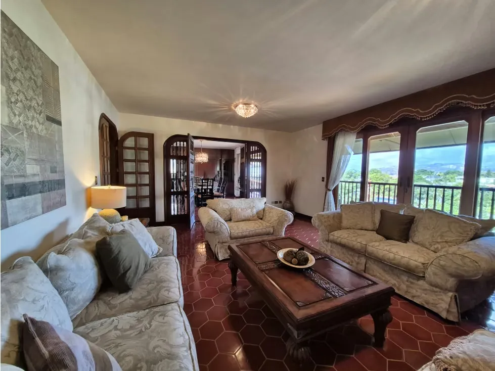 Vendo casa 550m2 Cumbres de Curumo 8930 - 6