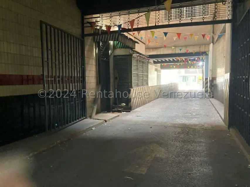 Local Comercial en Alquiler en Parroquia La Candelaria, Distrito Metropolitano - 19