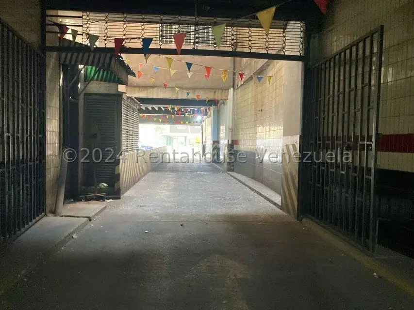 Local Comercial en Alquiler en Parroquia La Candelaria, Distrito Metropolitano - 22