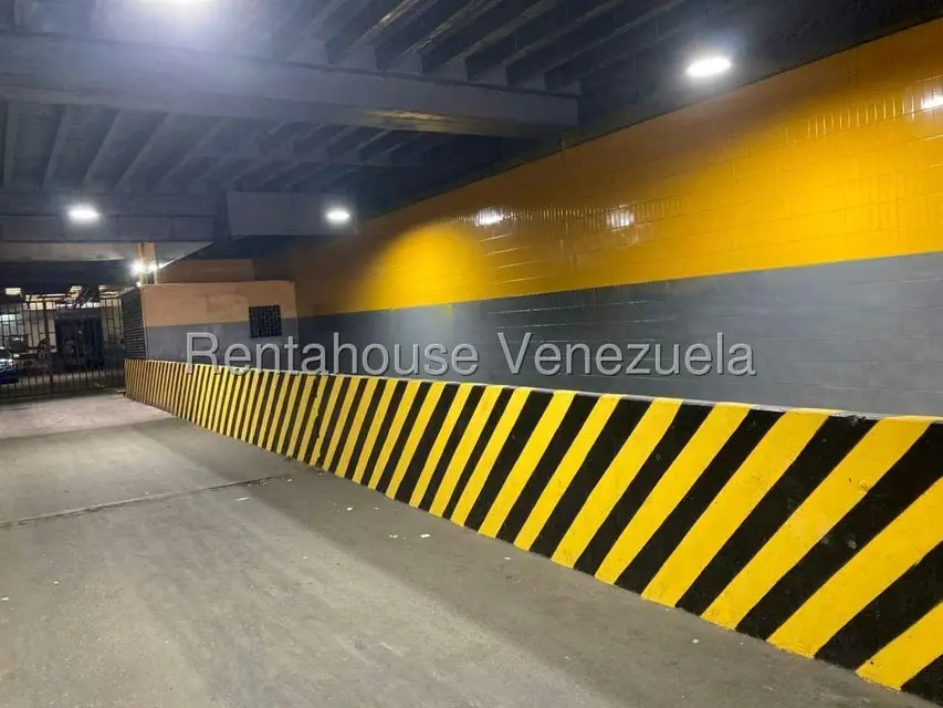 Local Comercial en Alquiler en Parroquia La Candelaria, Distrito Metropolitano - 5