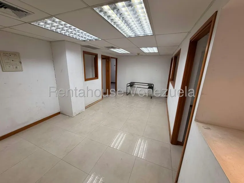 Local Comercial en Venta en Bello Monte, Distrito Metropolitano - 38