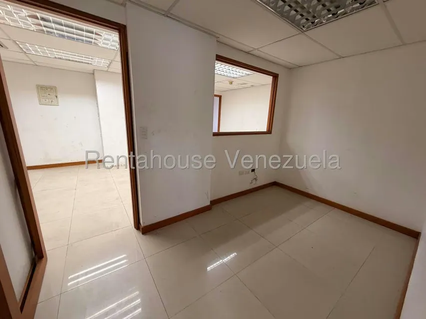 Local Comercial en Venta en Bello Monte, Distrito Metropolitano - 41