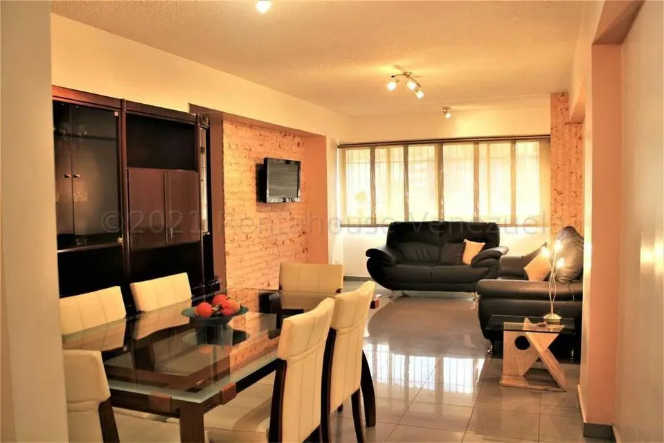 Apartamento (1 Nivel) en Venta en La Urbina, Distrito Metropolitano - 3