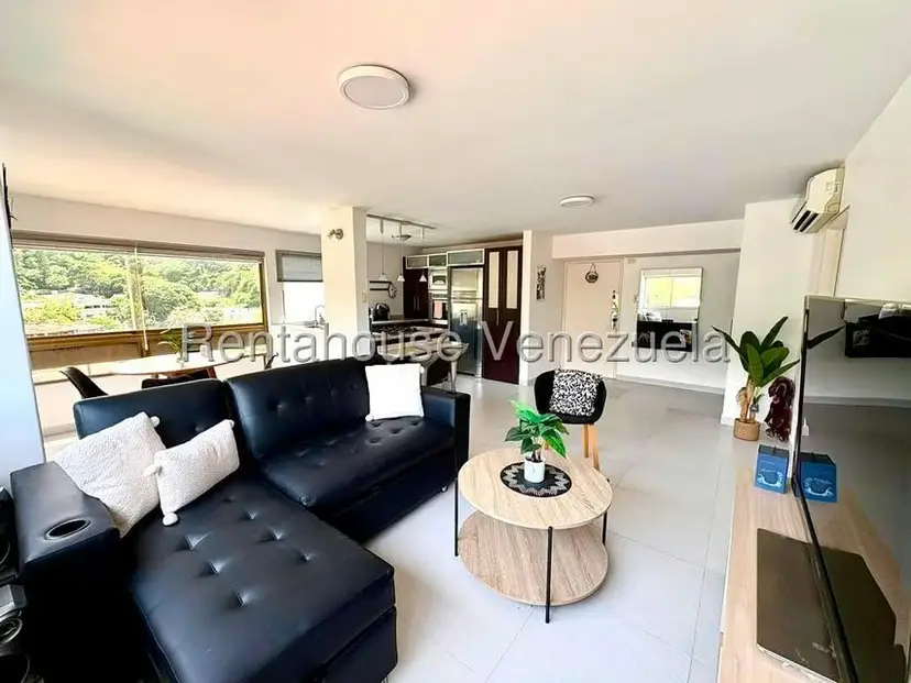 Apartamento (1 Nivel) en Alquiler en Colinas de Bello Monte, Distrito Metropolitano