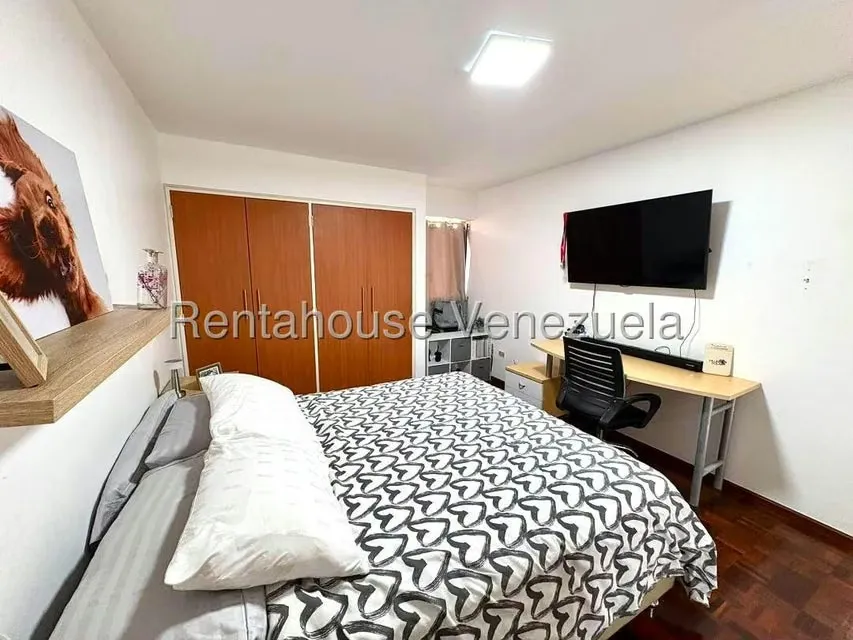 Apartamento (1 Nivel) en Alquiler en Colinas de Bello Monte, Distrito Metropolitano - 11