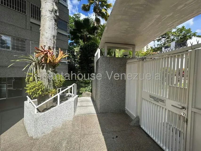 Apartamento (1 Nivel) en Alquiler en Colinas de Bello Monte, Distrito Metropolitano - 19