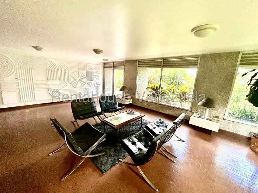Apartamento (1 Nivel) en Alquiler en Colinas de Bello Monte, Distrito Metropolitano - 21