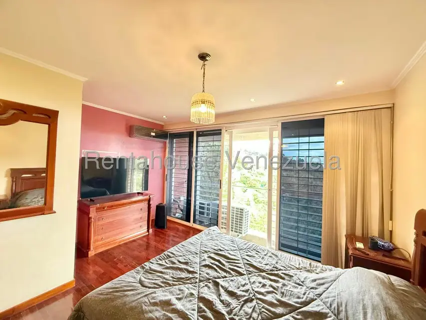 Apartamento (Duplex) en Venta en Lomas de La Lagunita, Distrito Metropolitano - 11