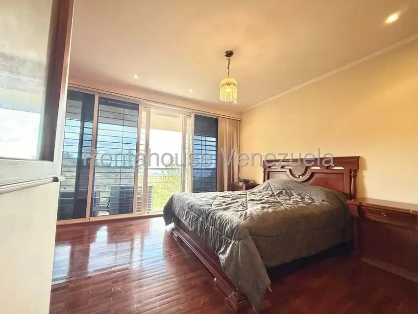 Apartamento (Duplex) en Venta en Lomas de La Lagunita, Distrito Metropolitano - 12