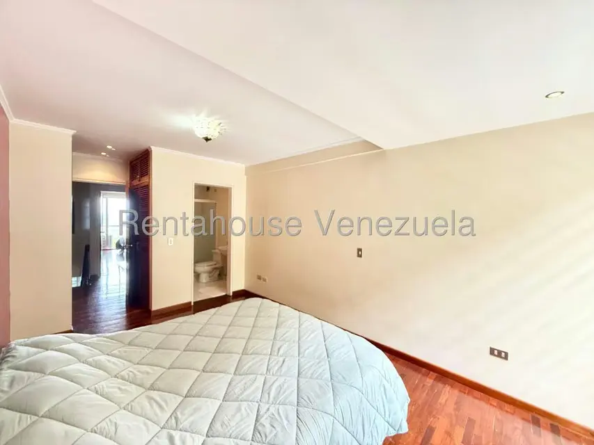 Apartamento (Duplex) en Venta en Lomas de La Lagunita, Distrito Metropolitano - 18