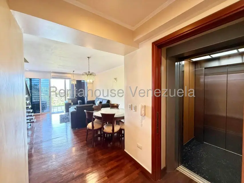 Apartamento (Duplex) en Venta en Lomas de La Lagunita, Distrito Metropolitano - 23