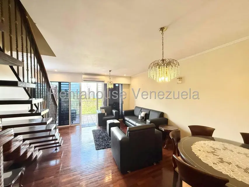 Apartamento (Duplex) en Venta en Lomas de La Lagunita, Distrito Metropolitano - 5