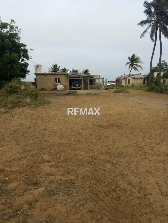 CASA EN MARA CON PLAYA, BOTES Y EQUIPOS - 2