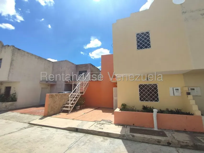 Townhouse (Duplex) en Venta en Barbula, Carabobo - 46