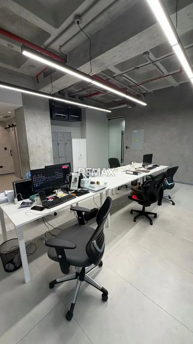 Oficina en alquiler Las Mercedes 92 M2 - 7