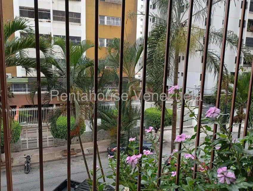 Apartamento (1 Nivel) en Alquiler en La Urbina, Distrito Metropolitano - 16