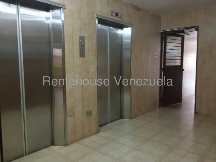 Apartamento (1 Nivel) en Alquiler en La Urbina, Distrito Metropolitano - 29