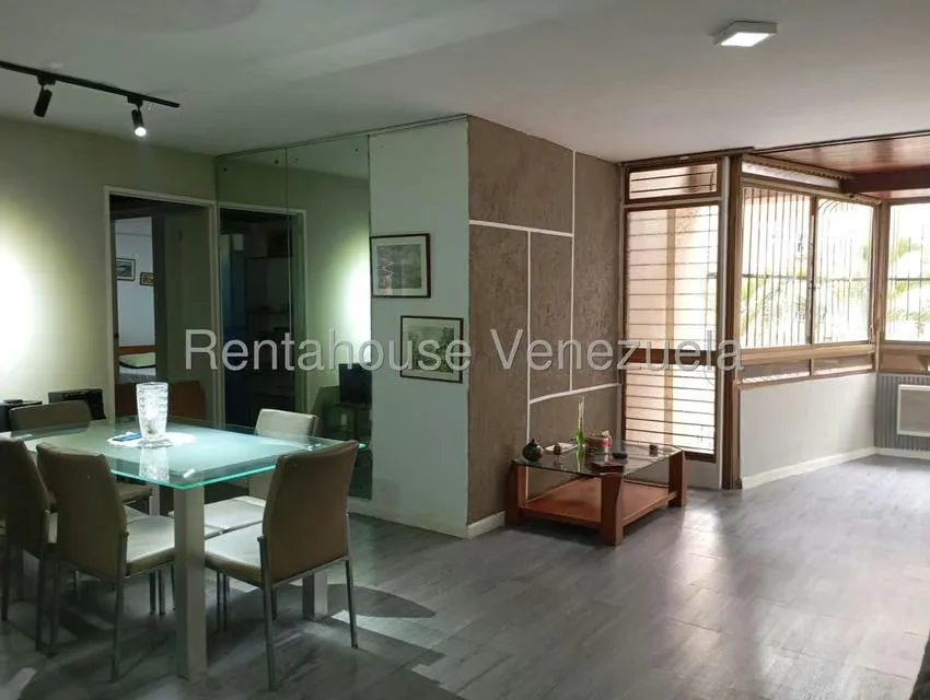Apartamento (1 Nivel) en Alquiler en La Urbina, Distrito Metropolitano - 4