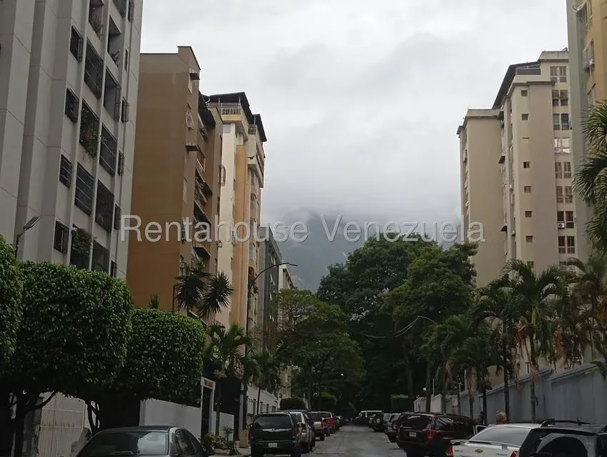 Apartamento (1 Nivel) en Alquiler en La Urbina, Distrito Metropolitano - 33
