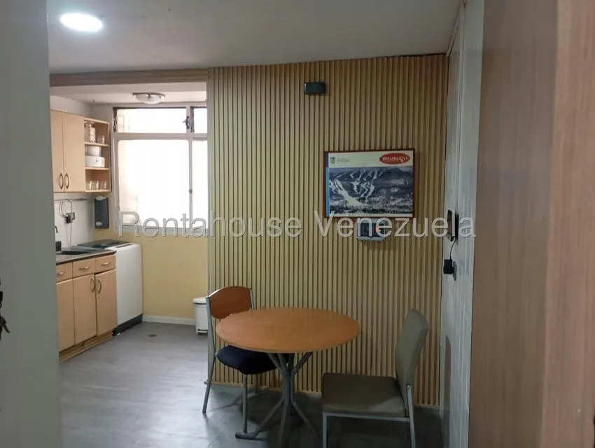 Apartamento (1 Nivel) en Alquiler en La Urbina, Distrito Metropolitano - 9