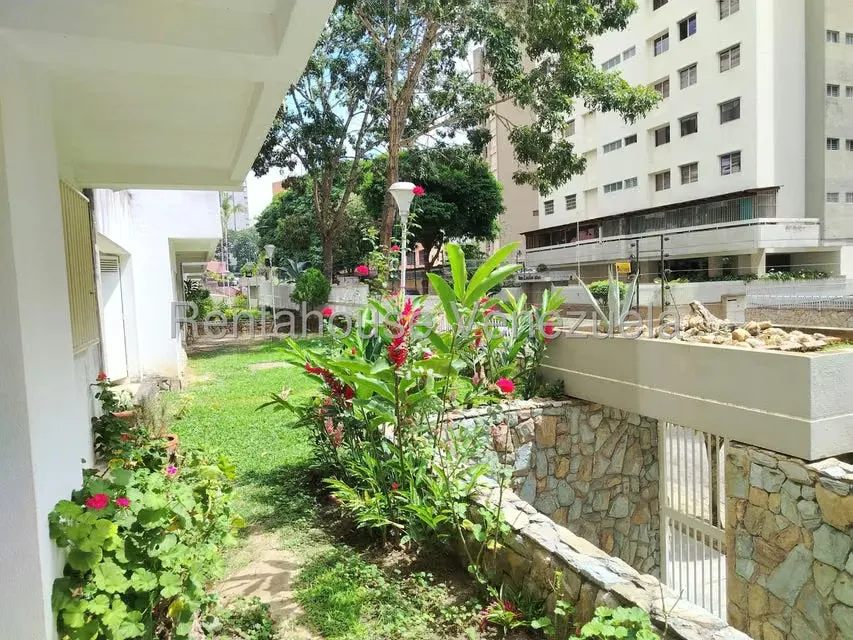 Apartamento (1 Nivel) en Venta en Terrazas del Avila, Distrito Metropolitano - 2