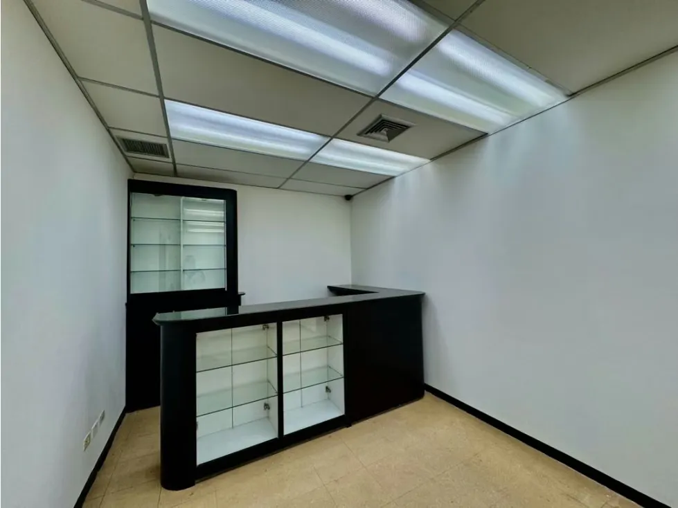Se alquila oficina 200m2 BoleitaSur - 2