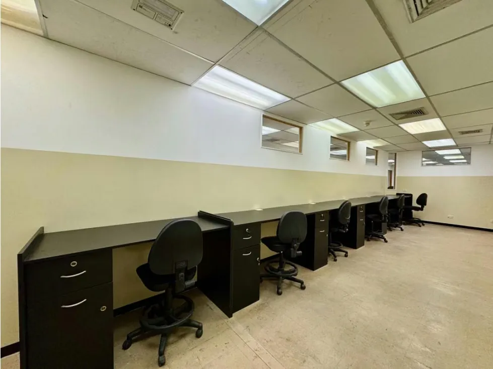 Se alquila oficina 200m2 BoleitaSur - 13