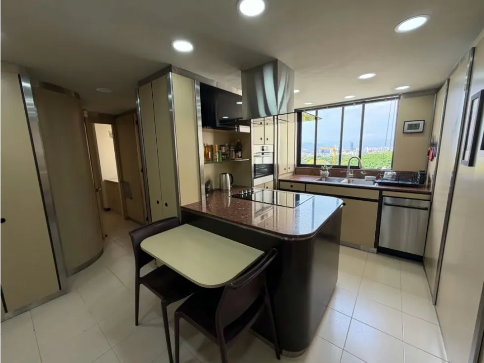 Ofrezco en ALQUILER apartamento en LA CASTELLANA - 6