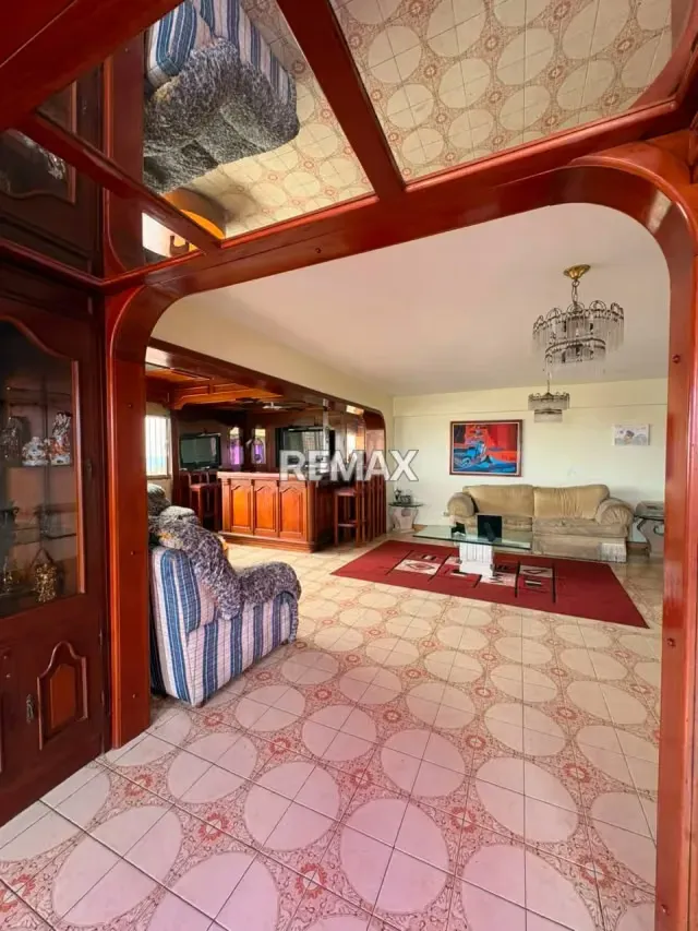Se vende Pent-House en el este de la ciudad