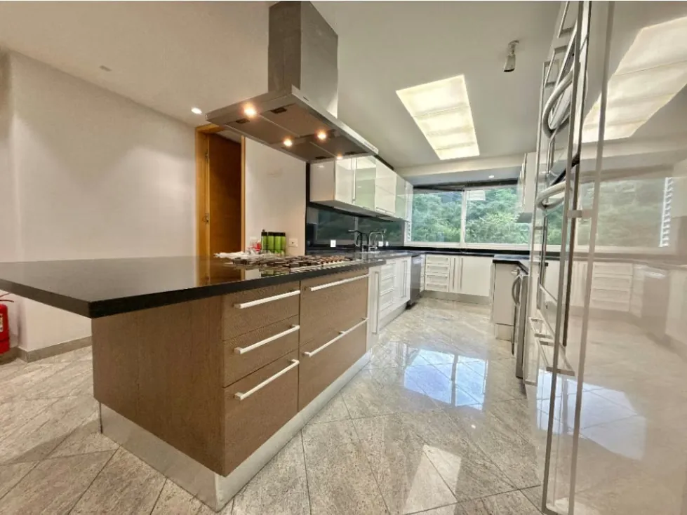 Se vende apto 288 m2 3h+s/3.5b+s/5p Lomas de La Alameda - 9