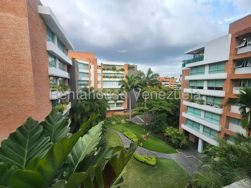 Apartamento (1 Nivel) en Alquiler en Campo Alegre, Distrito Metropolitano
