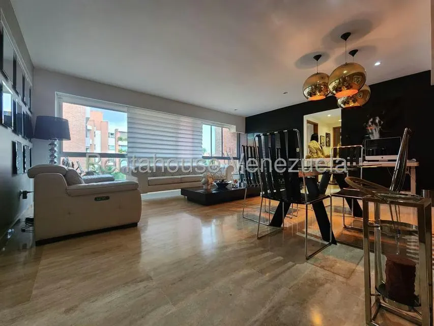 Apartamento (1 Nivel) en Alquiler en Campo Alegre, Distrito Metropolitano - 2